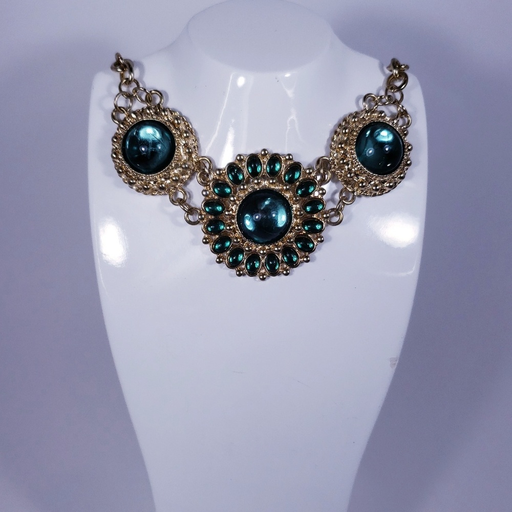 Vintage Green and Gold Necklace Earring Set - Picture 1 of 5